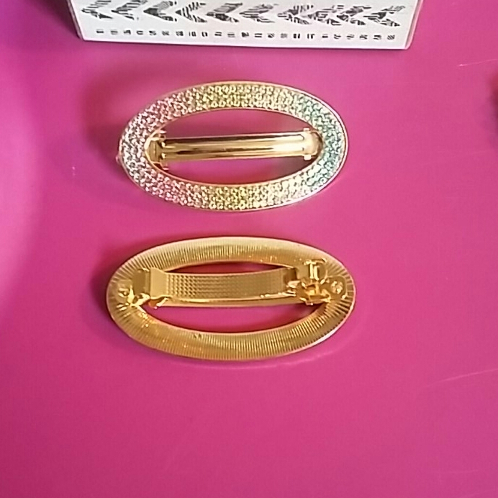 2pc.Hair clips